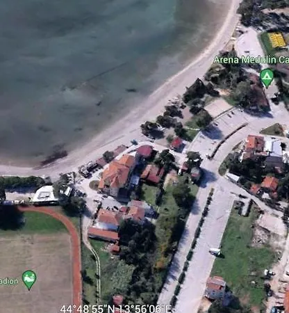 Haus Enna 3 Lage 1 Og Apartment Medulin